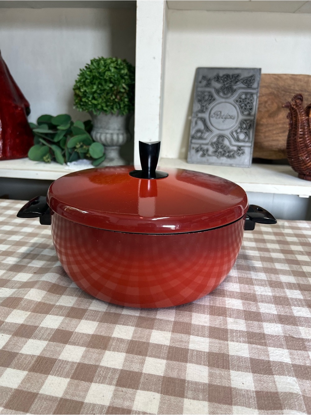 Vintage cookware bounty wear ever 5 quart red ombré mid century grandma core